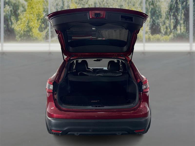 Used 2020 Nissan Rogue Sport SL image 12