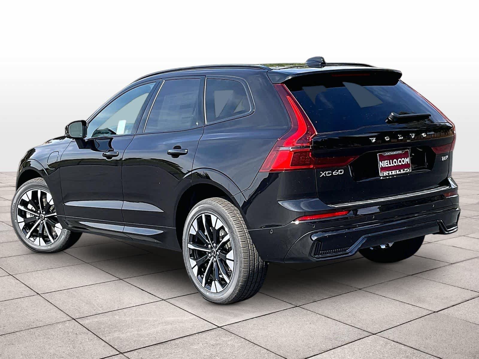 New 2027 Volvo XC60 T8 Plus AWD/4WD image 3