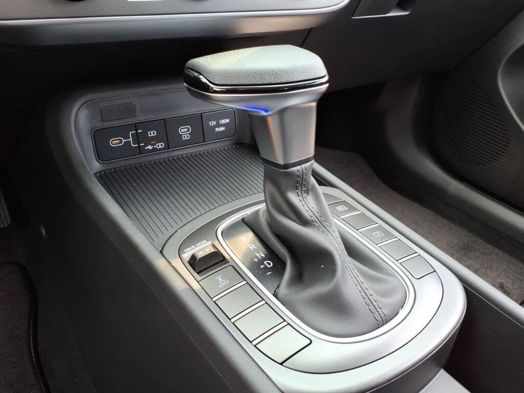 New 2027 Hyundai Kona SE AWD/4WD image 10
