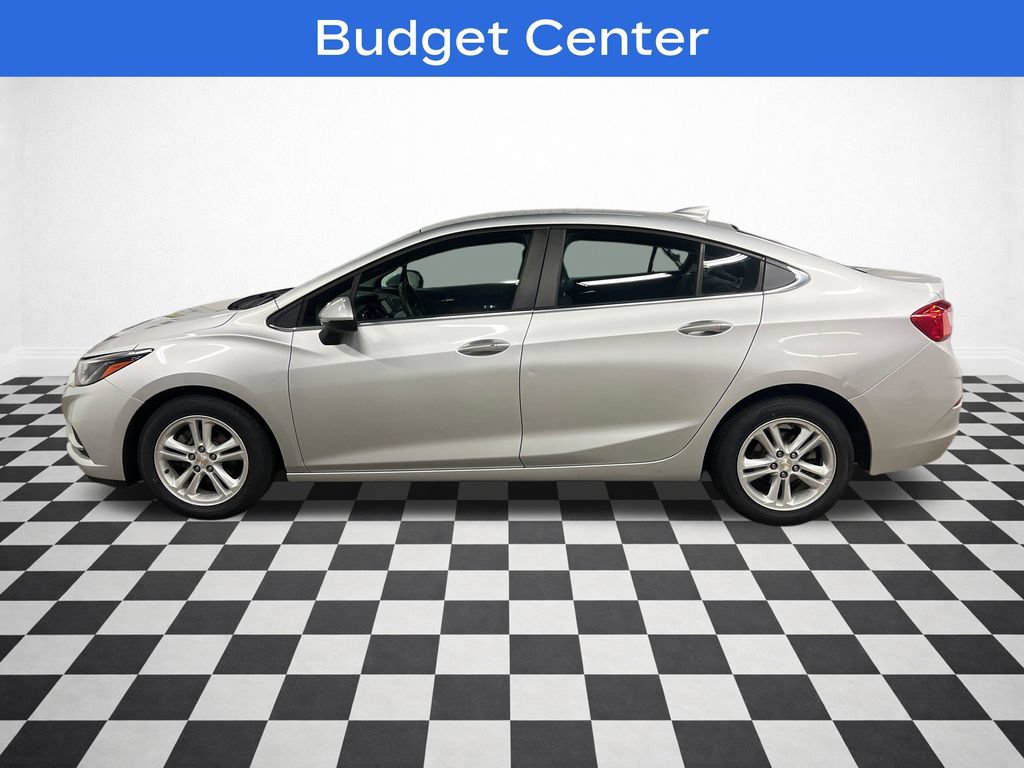 Used 2017 Chevrolet Cruze LT w/ Convenience Package FWD image 5