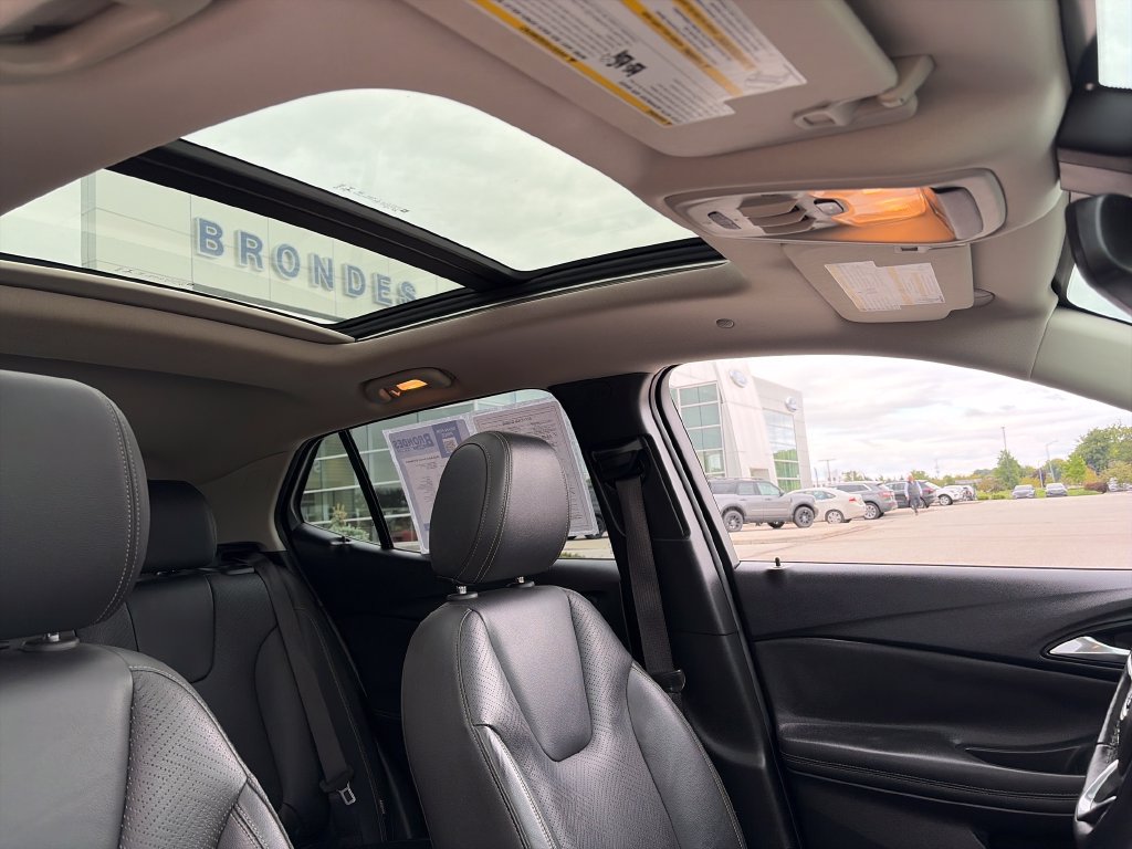 Used 2020 Buick Encore GX Essence w/ Experience Buick Package AWD/4WD image 13