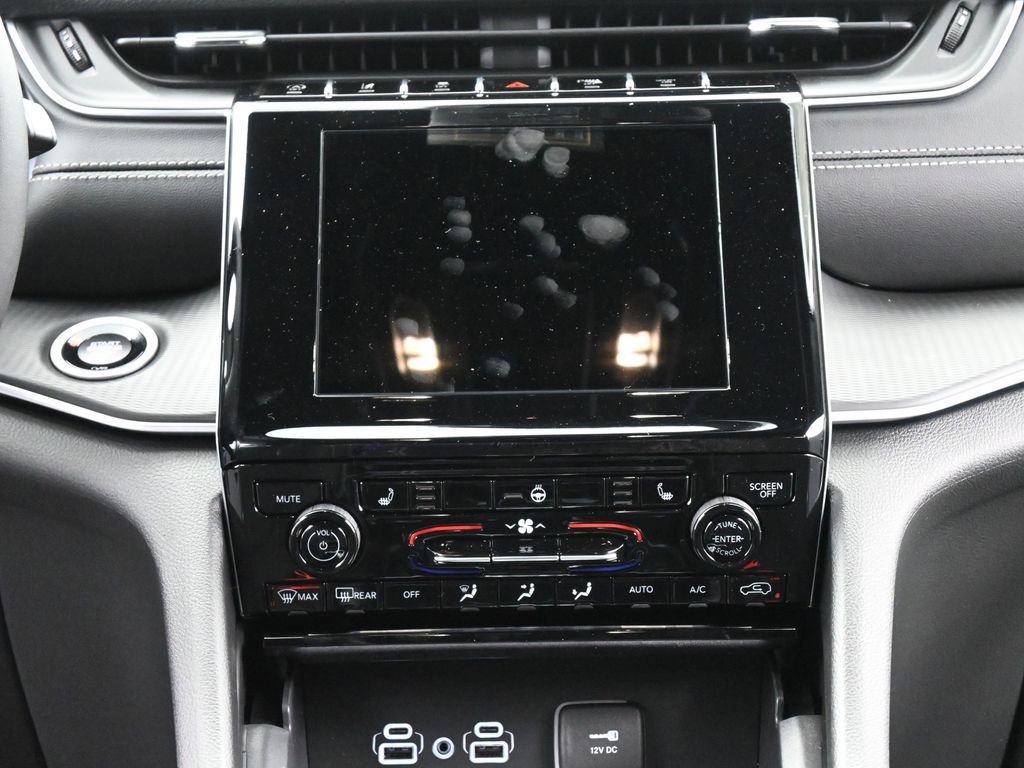 New 2025 Jeep Grand Cherokee Laredo X w/ Luxury Tech Group I image 26