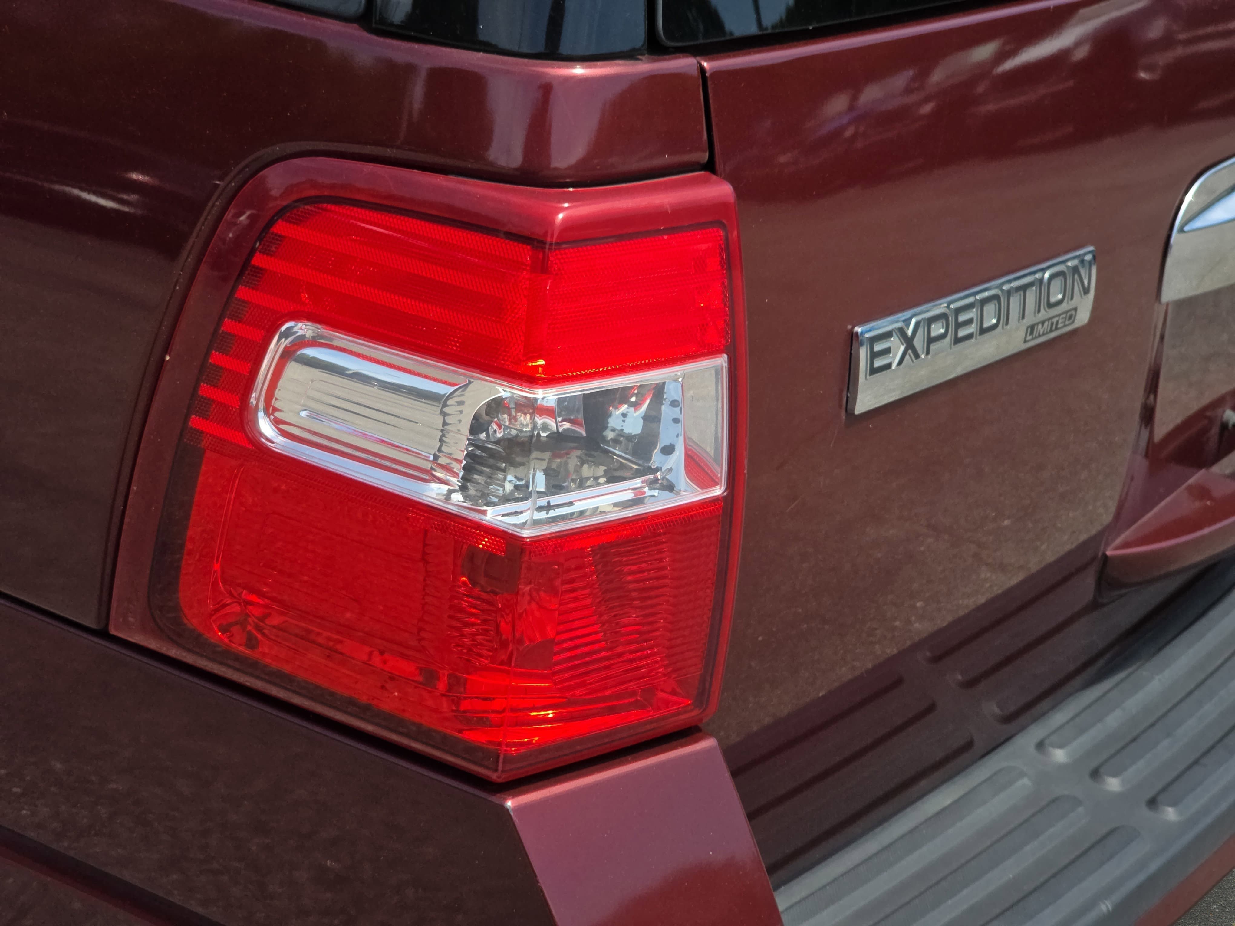 Used 2012 Ford Expedition Limited AWD/4WD image 34