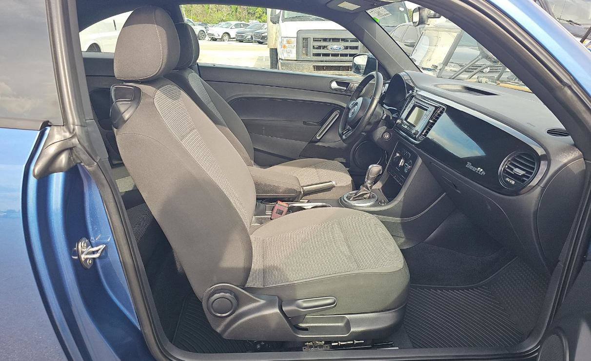 Used 2018 Volkswagen Beetle 2.0T S FWD image 10