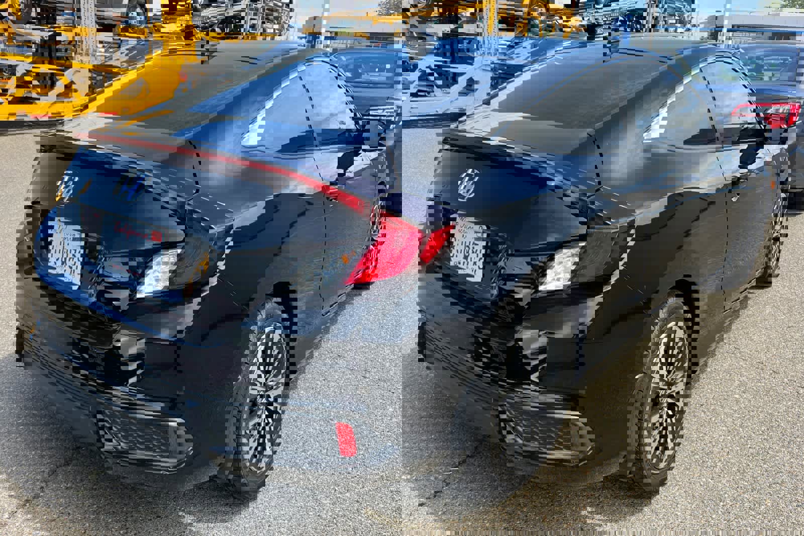 Used 2018 Honda Civic EX-L image 4