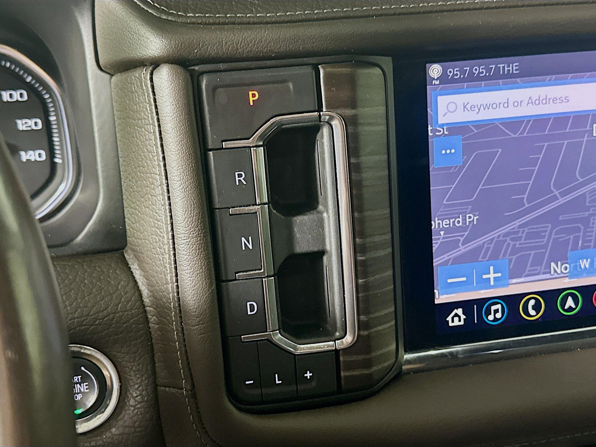 Used 2021 GMC Yukon XL Denali w/ Advanced Technology Package image 25