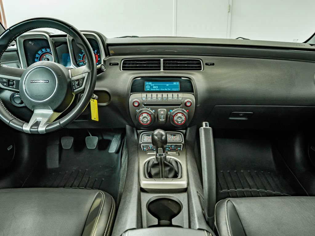 Used 2010 Chevrolet Camaro SS w/ RS Package RWD image 32