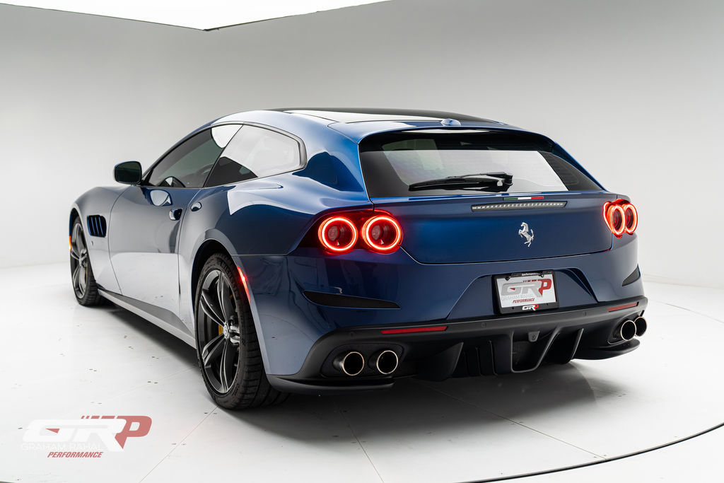 Used 2018 Ferrari GTC4Lusso image 5