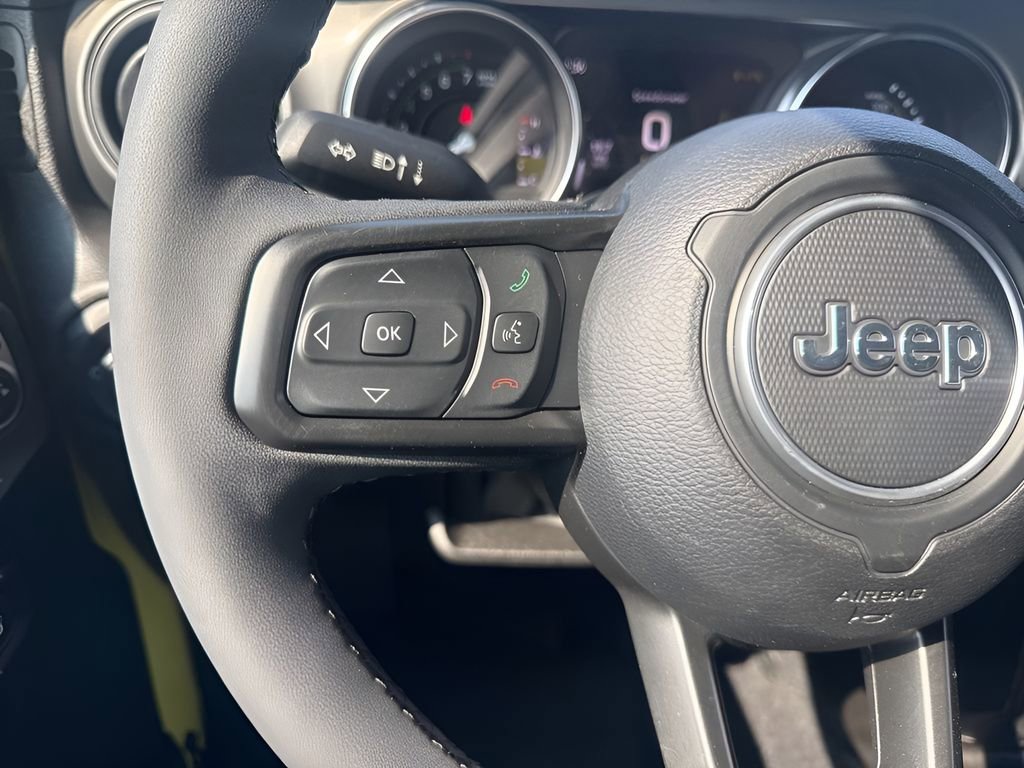 Used 2023 Jeep Wrangler Unlimited w/ Sun & Screen Package AWD/4WD image 14