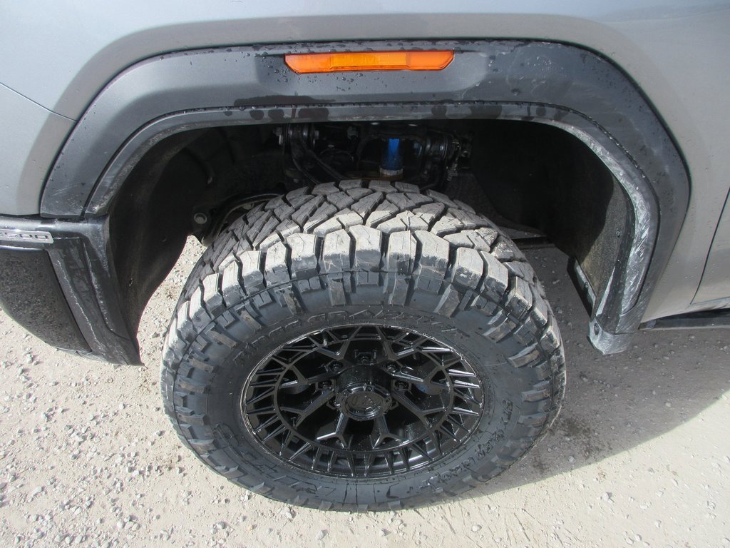 New 2026 GMC Sierra 2500 AT4X image 13