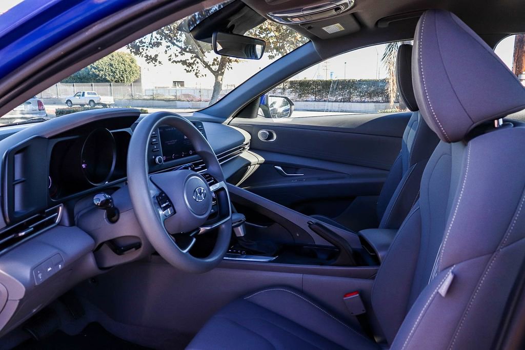 Used 2023 Hyundai Elantra SEL image 19