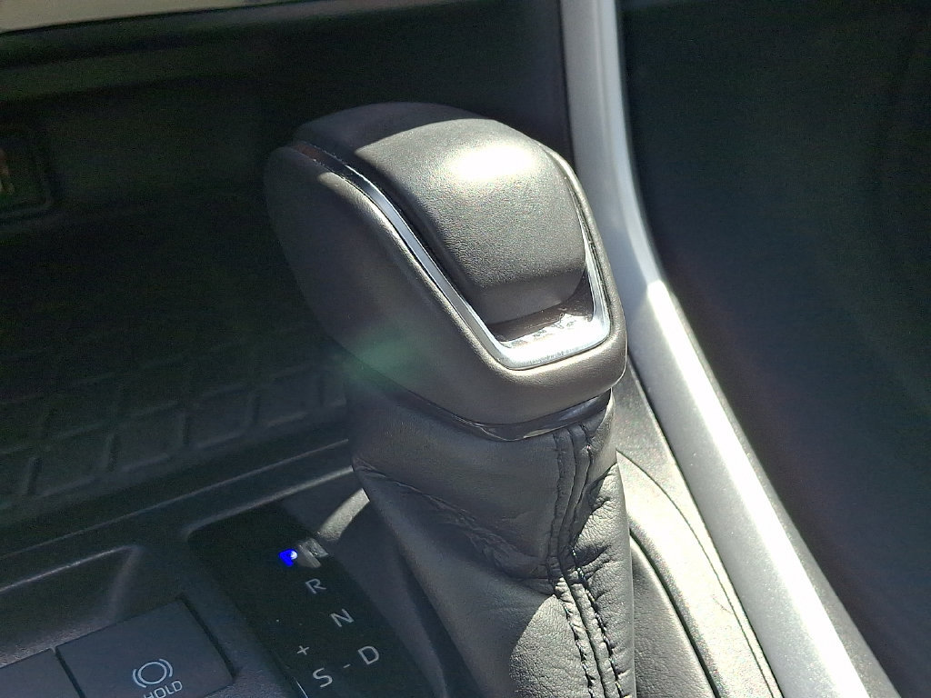 Used 2025 Toyota RAV4 XLE Premium w/ Weather Package AWD/4WD image 15