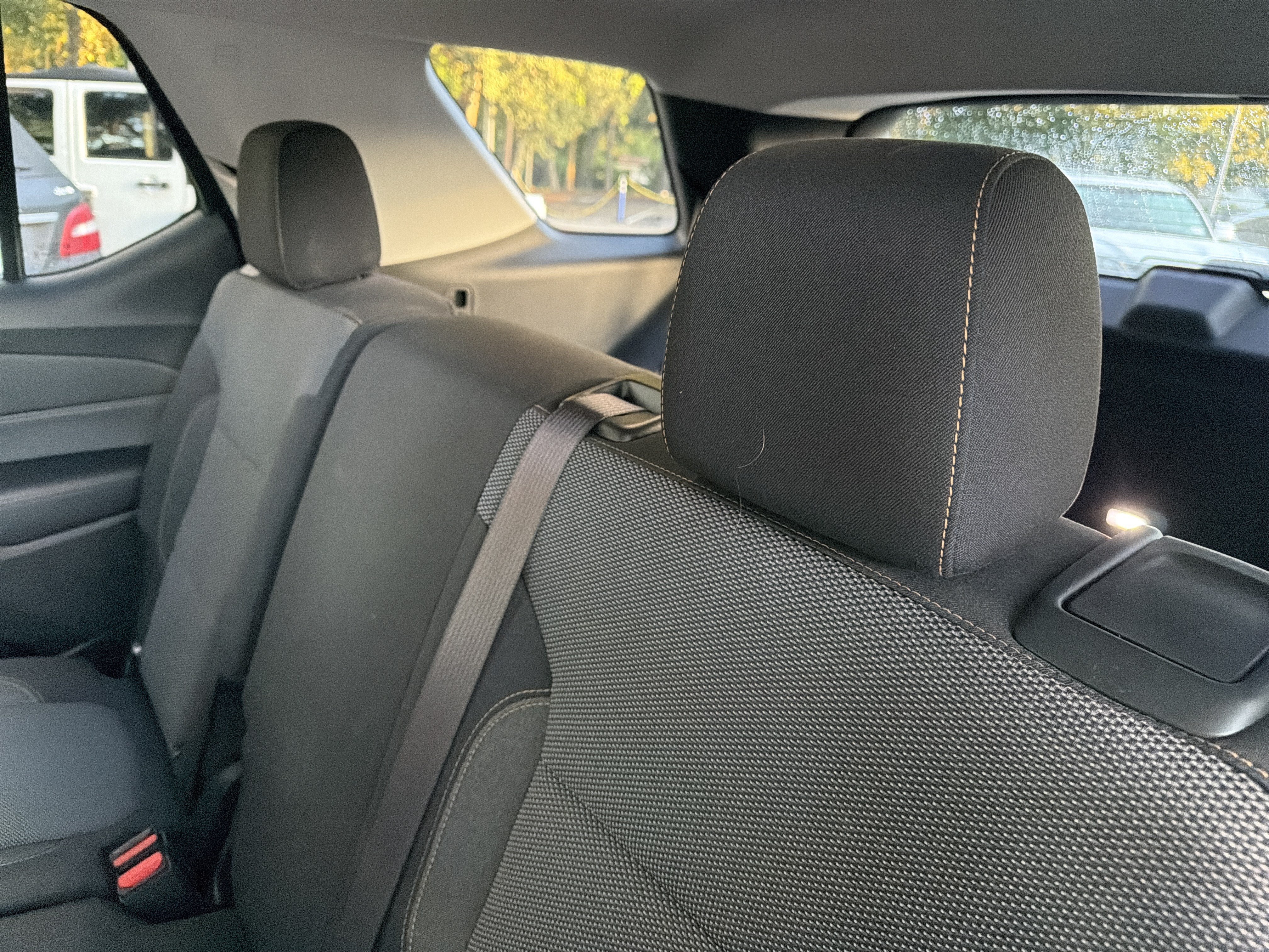 Used 2021 Chevrolet Traverse LS FWD image 31