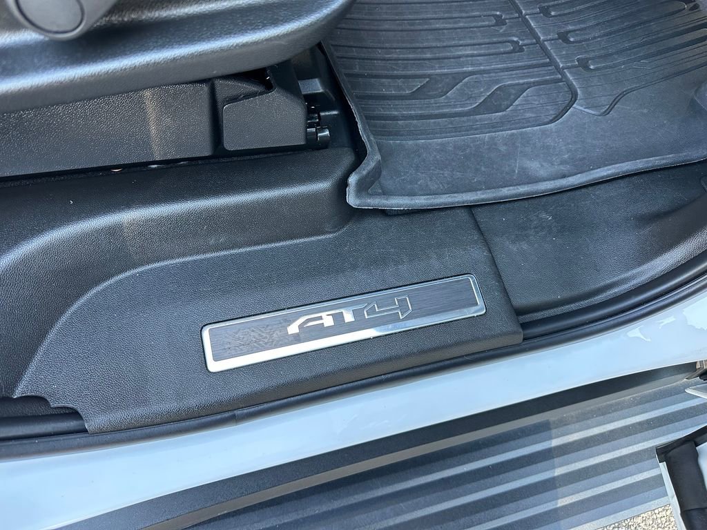 Used 2024 GMC Yukon AT4 w/ AT4 Premium Package image 34