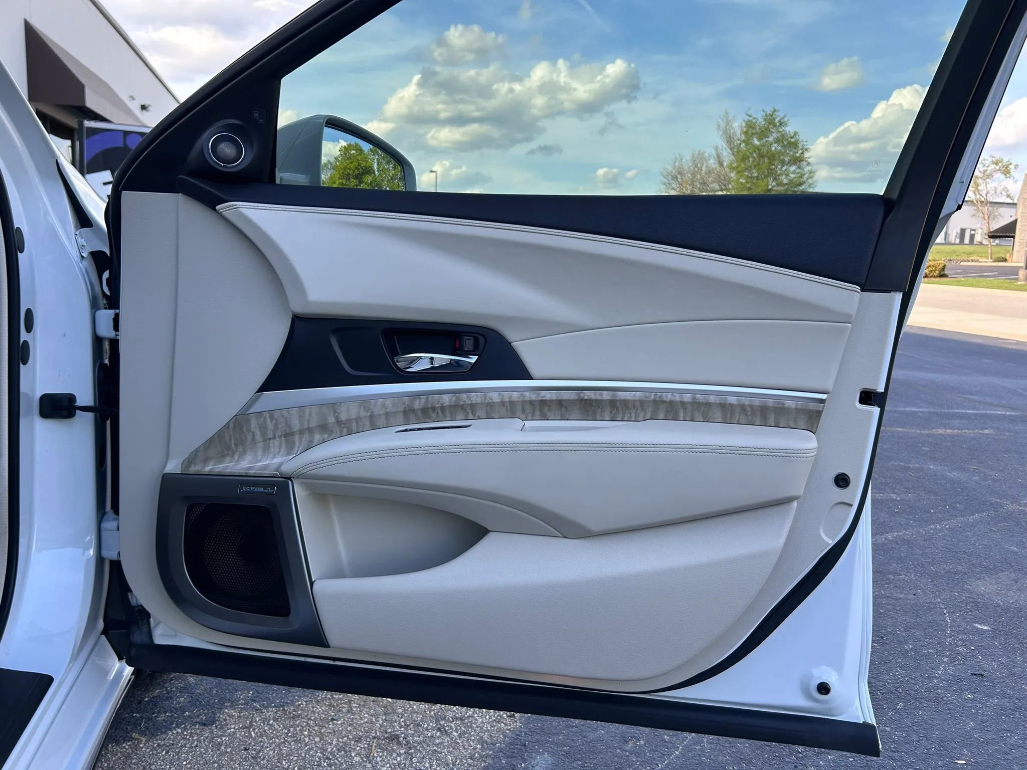 Used 2020 Acura RLX Sport Hybrid w/ Advance Pkg image 71