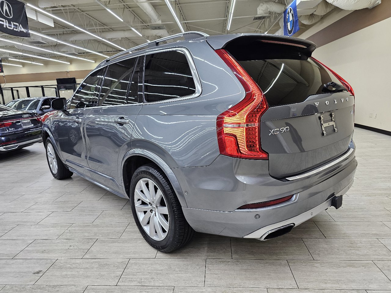 Used 2016 Volvo XC90 T6 Momentum w/ Momentum Plus Package image 9