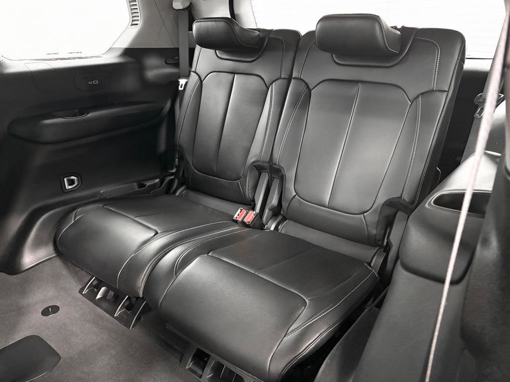 Used 2022 Jeep Grand Cherokee L Limited image 7