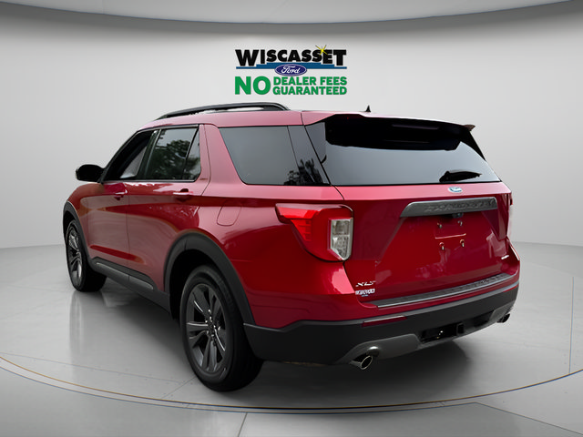 Used 2023 Ford Explorer XLT w/ Equipment Group 202A AWD/4WD image 26