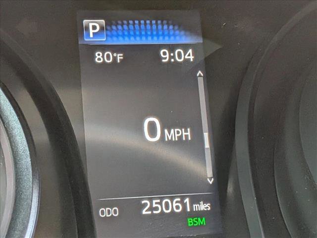 Used 2024 Toyota Camry SE w/ Convenience Package FWD image 4