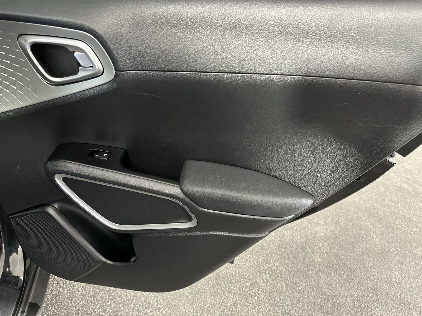 Used 2022 Kia Soul LX w/ Technology Package image 35