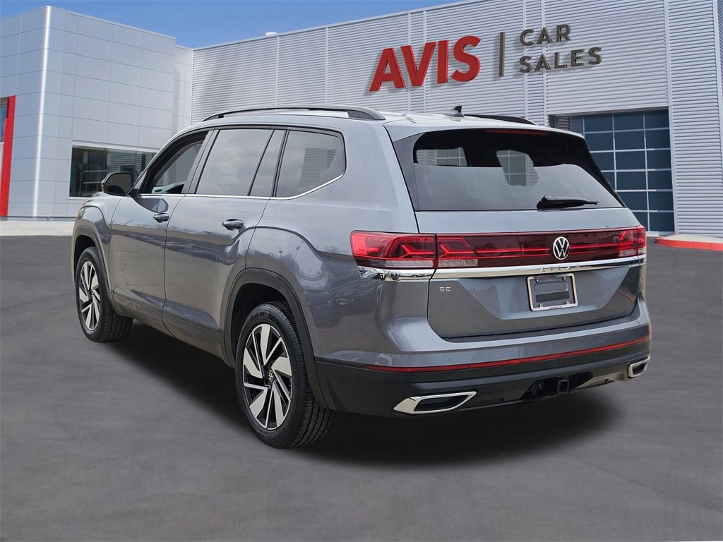 Used 2025 Volkswagen Atlas SE image 3