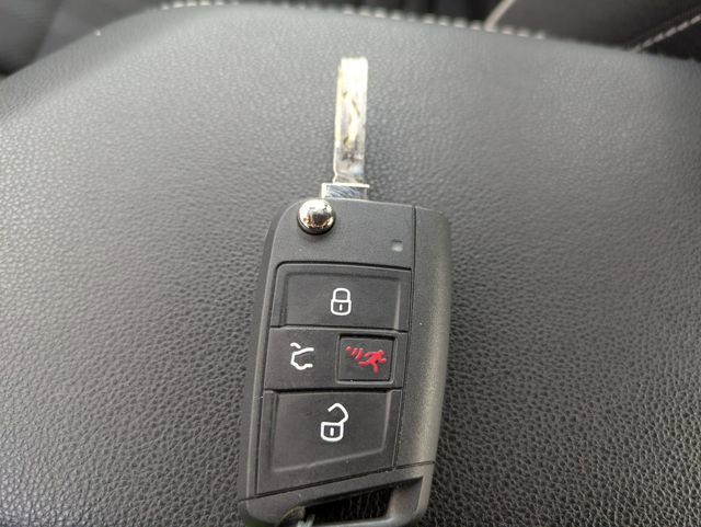 Certified 2024 Volkswagen Jetta Sport image 29