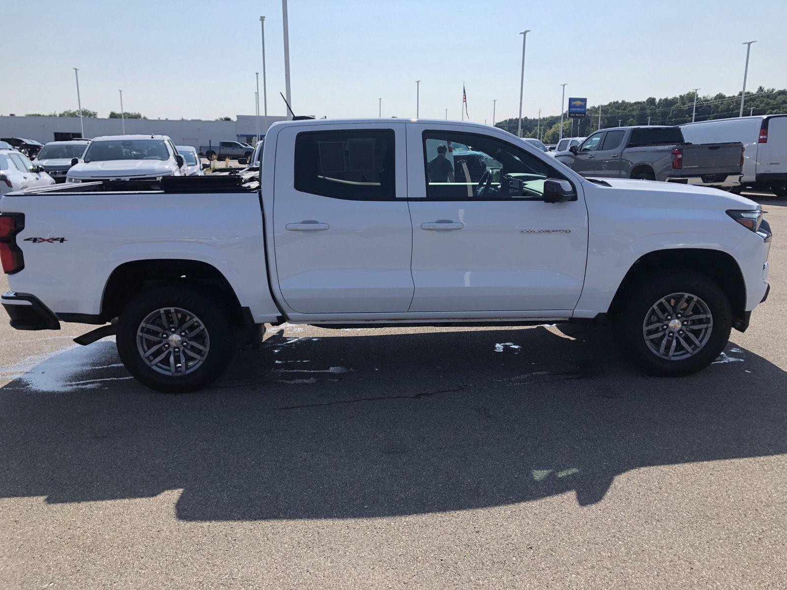 Used 2026 Chevrolet Colorado LT w/ LT Convenience Package AWD/4WD image 6