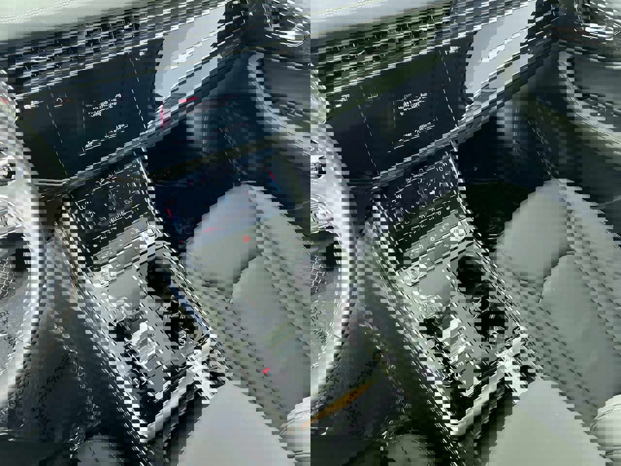 Used 2025 Audi Q7 3.0T Premium Plus image 24