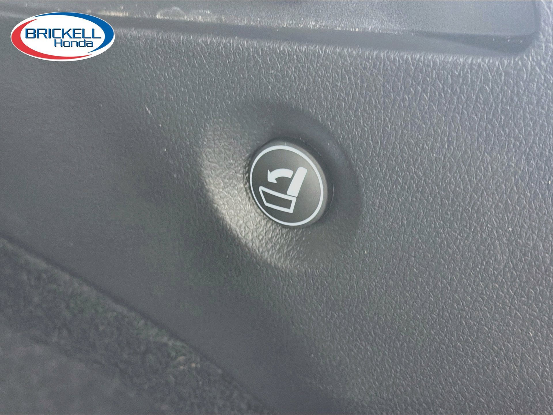 Used 2025 Honda Passport EX-L image 13