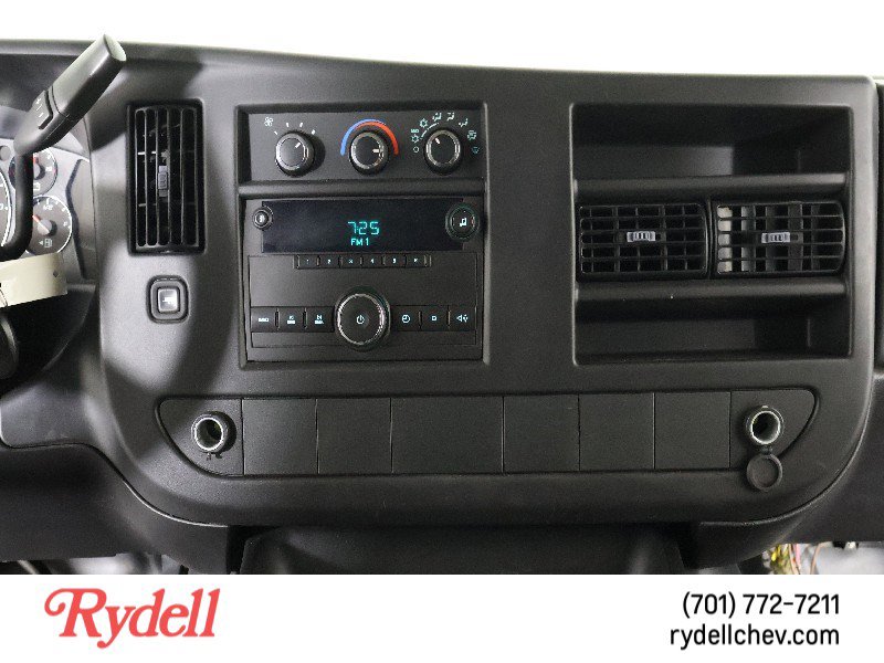 Used 2010 Chevrolet Express 3500 image 19