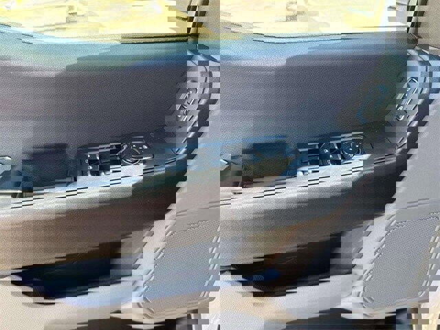 New 2026 Ford F250 XL w/ XL Chrome Package image 20
