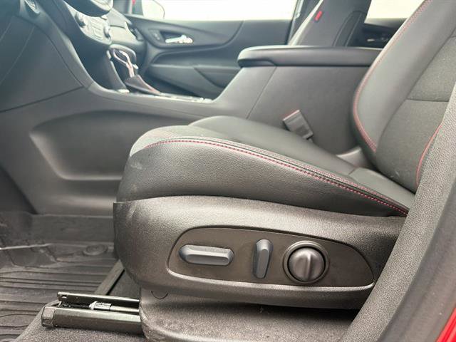 Certified 2023 Chevrolet Equinox RS w/ LPO, Floor Liner Package image 37
