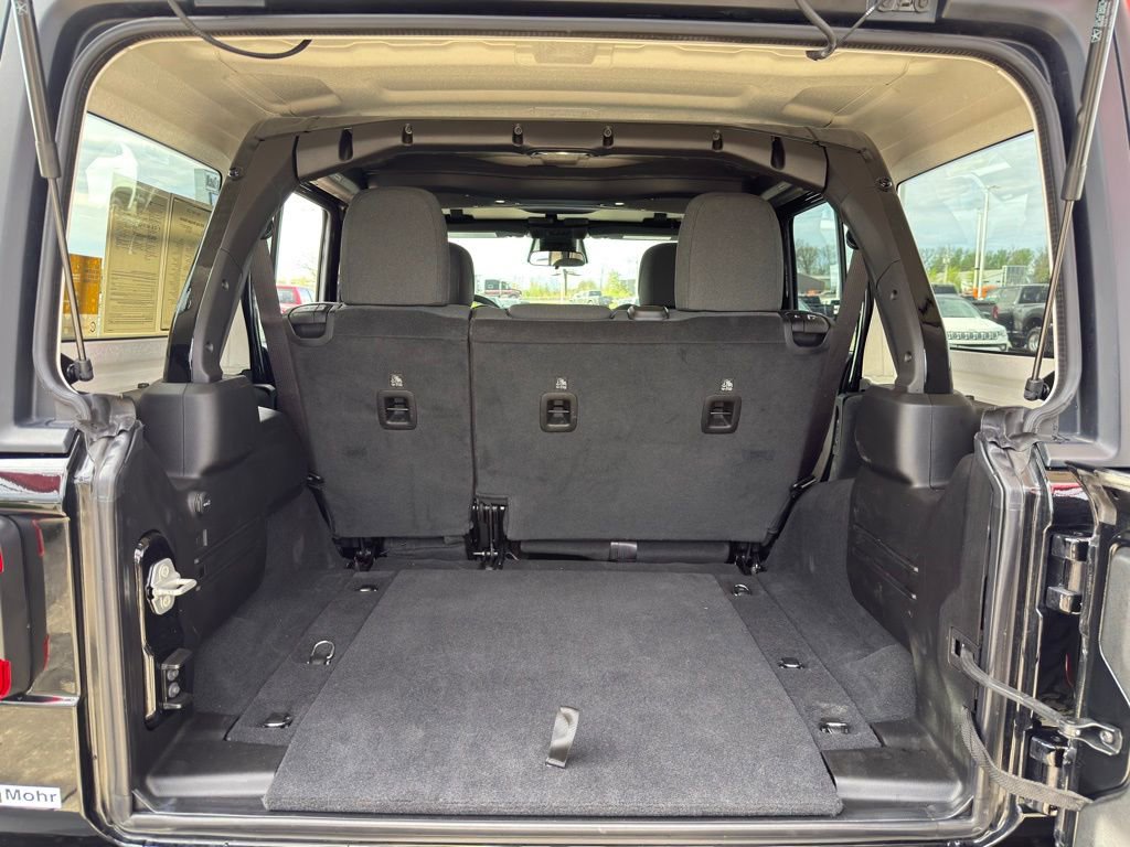 Used 2026 Jeep Wrangler Unlimited Rubicon image 33