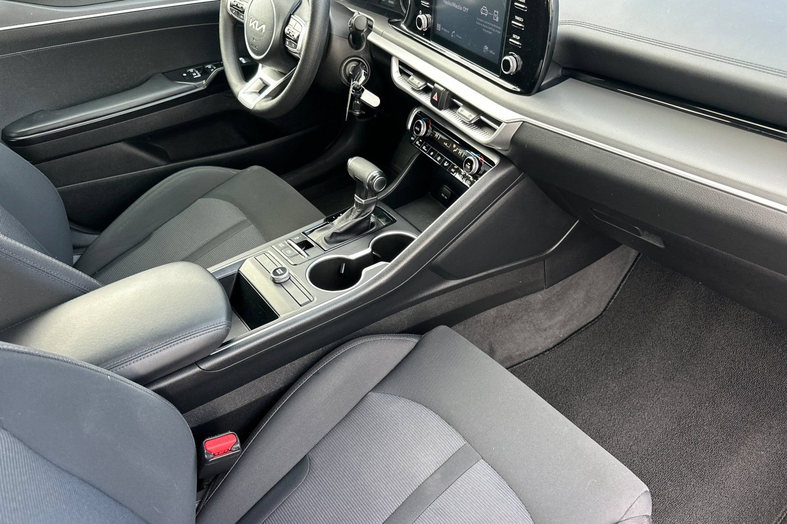 Used 2022 Kia K5 LX FWD image 19