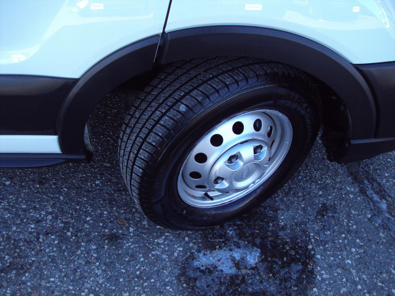 Used 2023 Ford Transit 250 Medium Roof AWD w/ Load Area Protection Package image 27