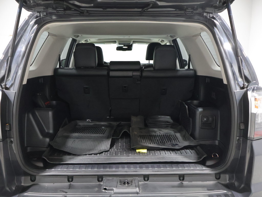 Used 2024 Toyota 4Runner Limited AWD/4WD image 4