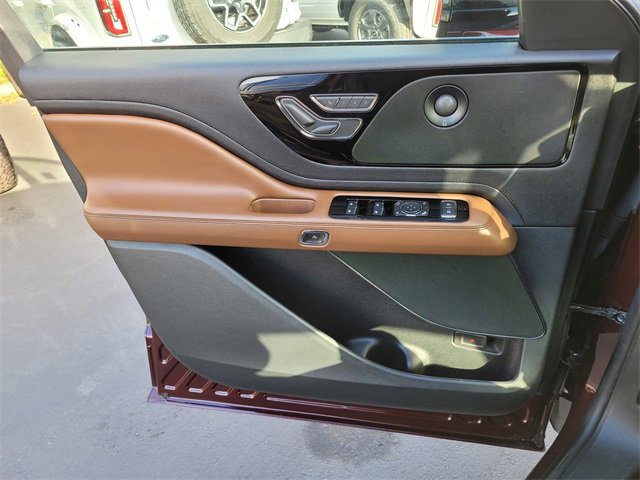 Certified 2022 Lincoln Aviator Reserve w/ Equipment Group 201A image 28