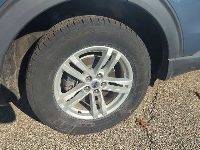 Used 2021 Ford Explorer XLT w/ Equipment Group 202A image 12