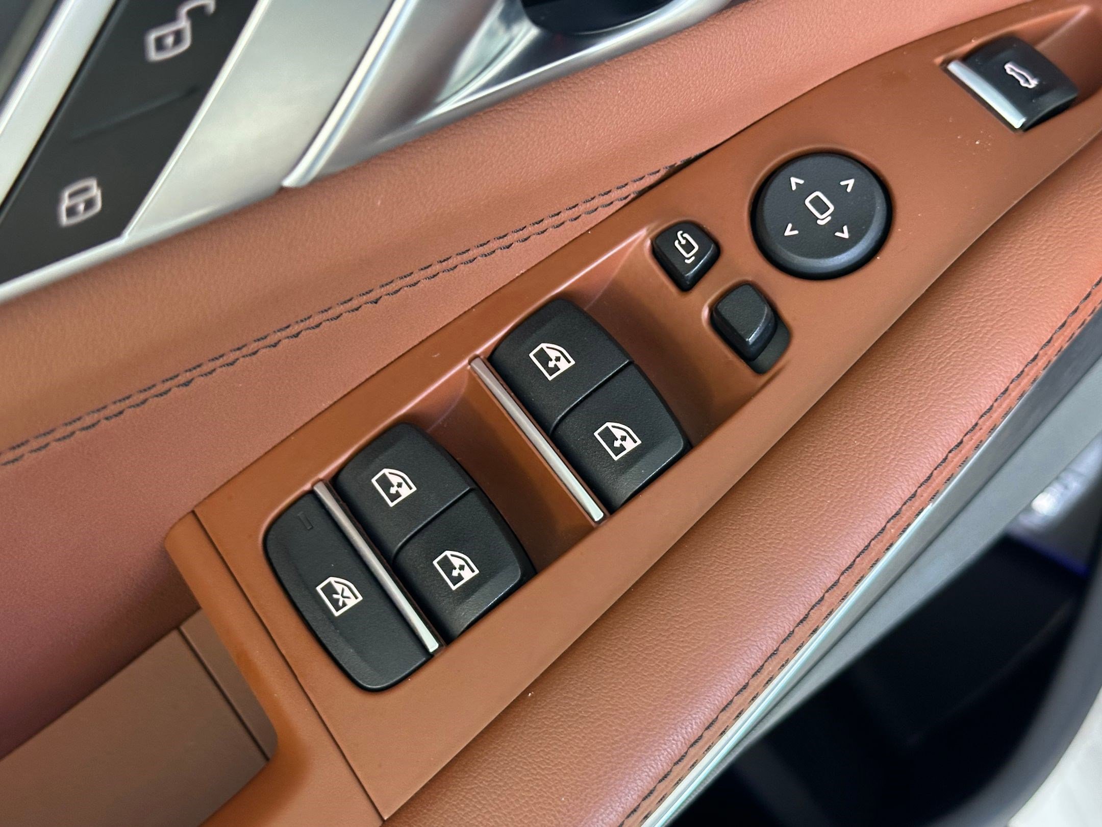 Certified 2024 BMW X5 xDrive50e w/ Executive Package image 21