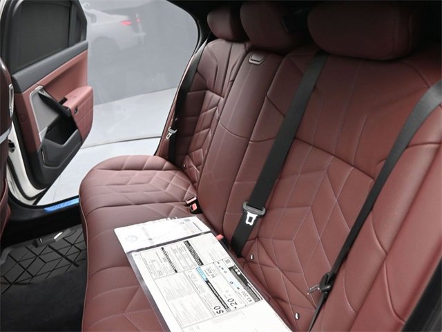 New 2025 BMW 760i xDrive w/ Executive Package image 12
