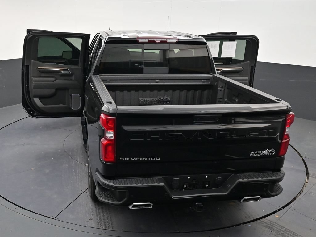 Used 2024 Chevrolet Silverado 1500 High Country RWD image 32