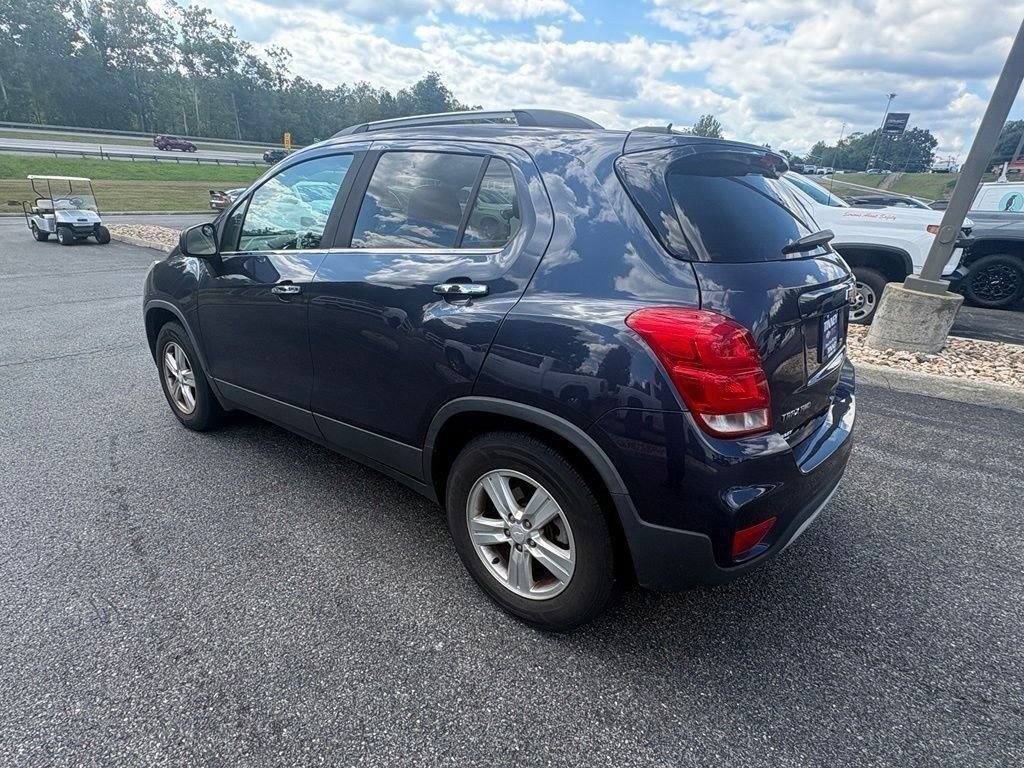 Used 2019 Chevrolet Trax LT w/ LT Convenience Package AWD/4WD image 3