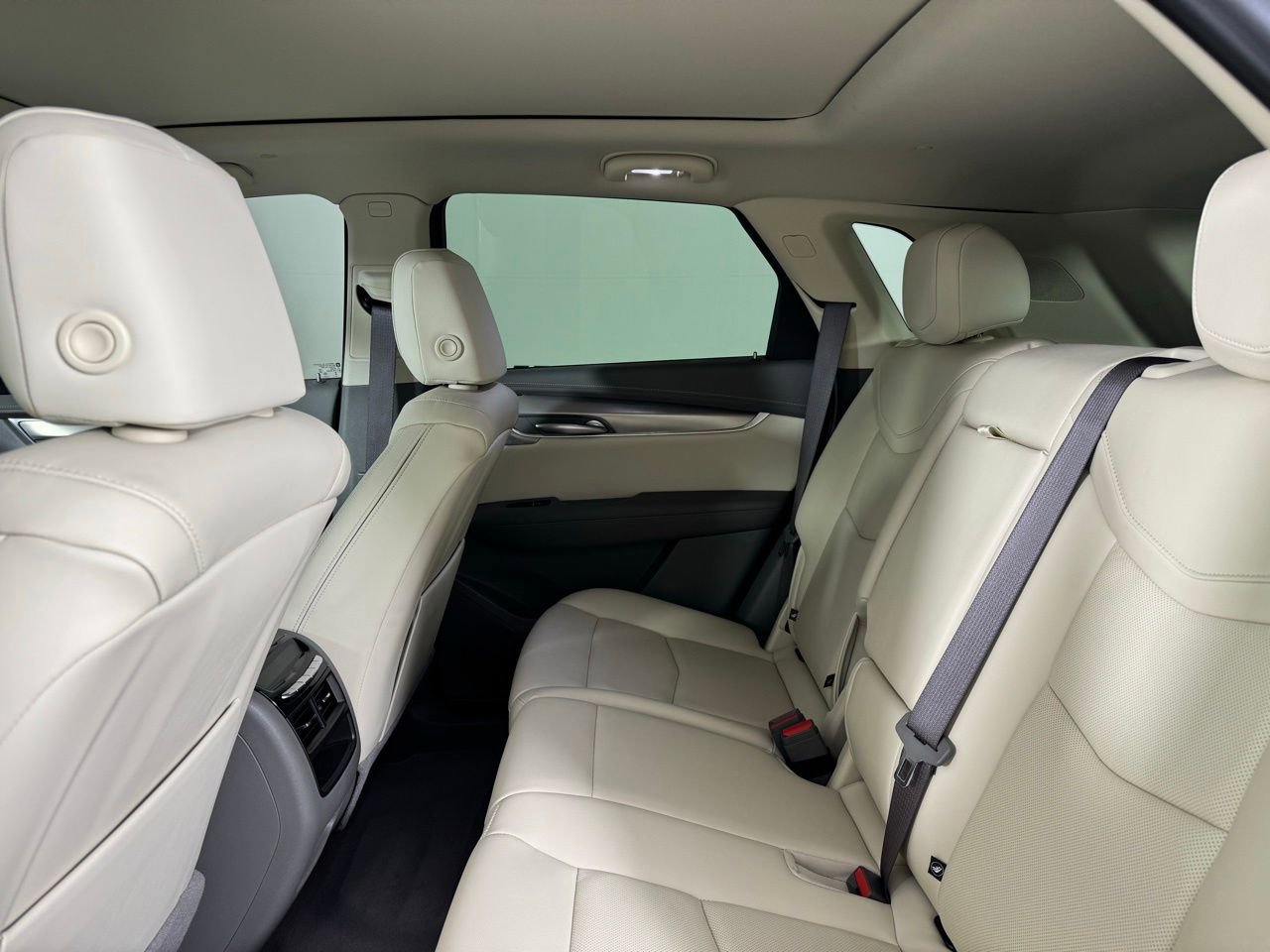Used 2025 Cadillac XT5 Premium Luxury FWD image 36