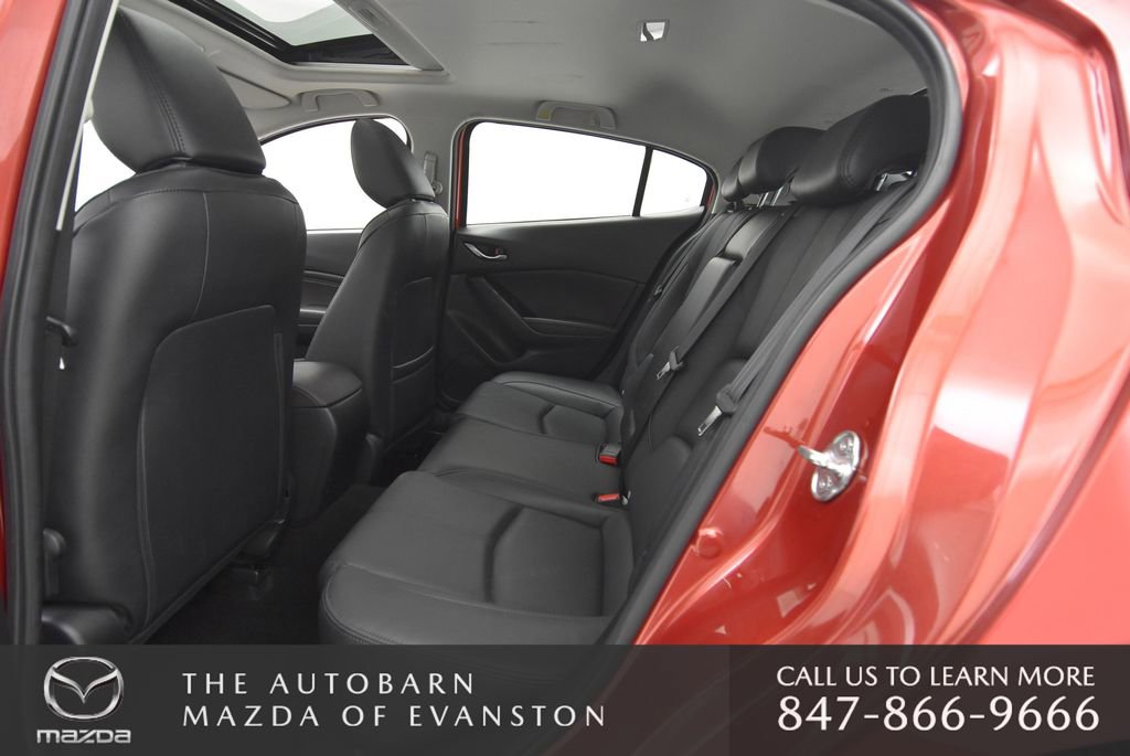 Used 2018 MAZDA MAZDA3 Grand Touring w/ Premium Equipment Package FWD image 25