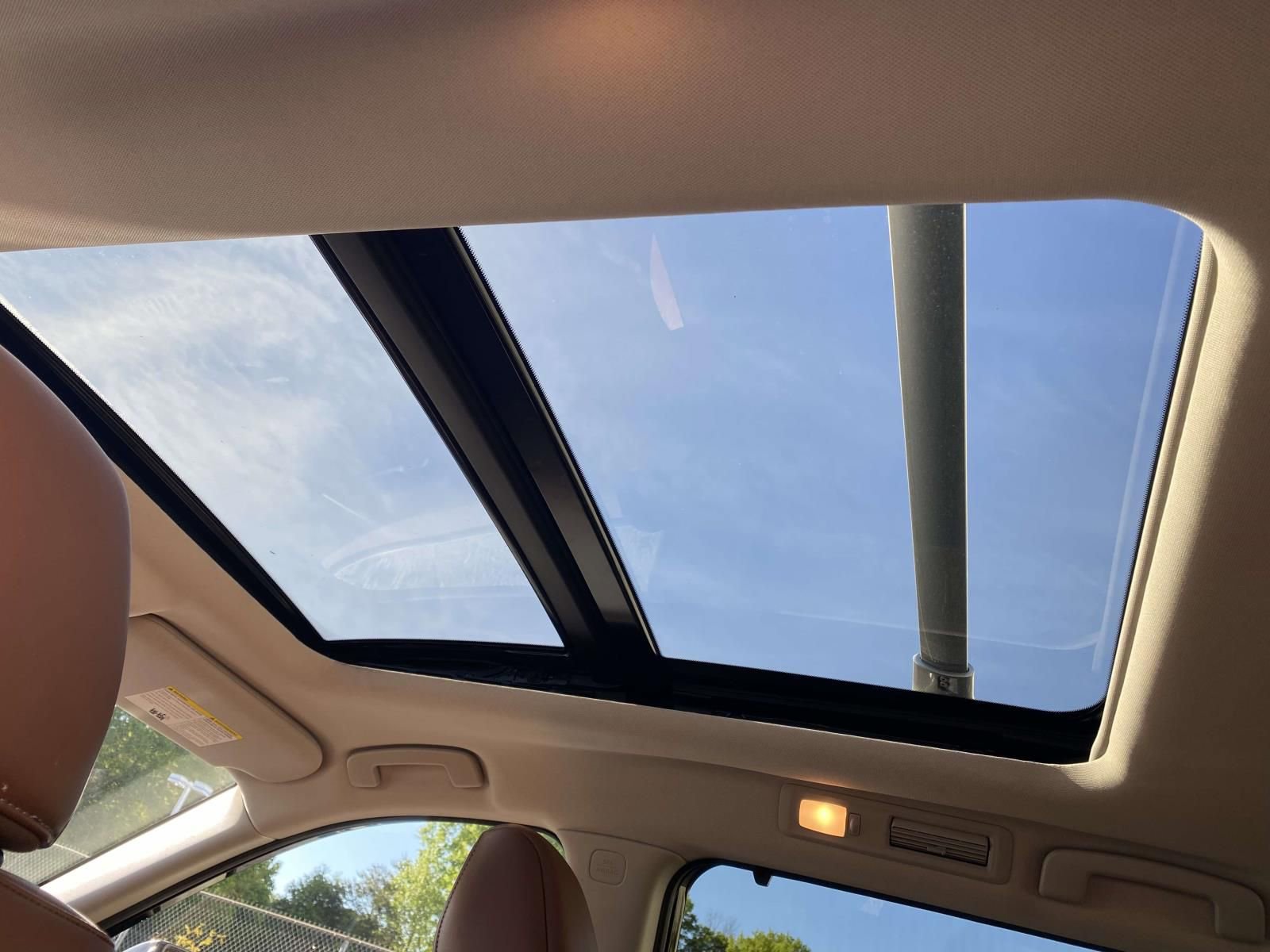 Used 2023 Nissan Pathfinder Platinum w/ Cargo Package AWD/4WD image 15