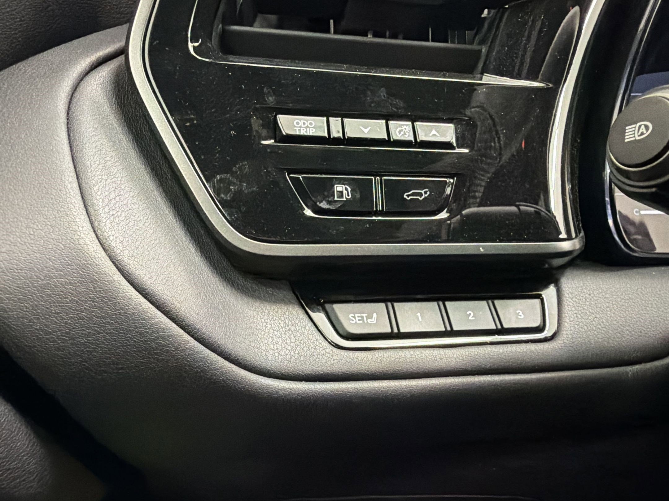 Certified 2024 Lexus TX 500h AWD w/ Technology Package image 18