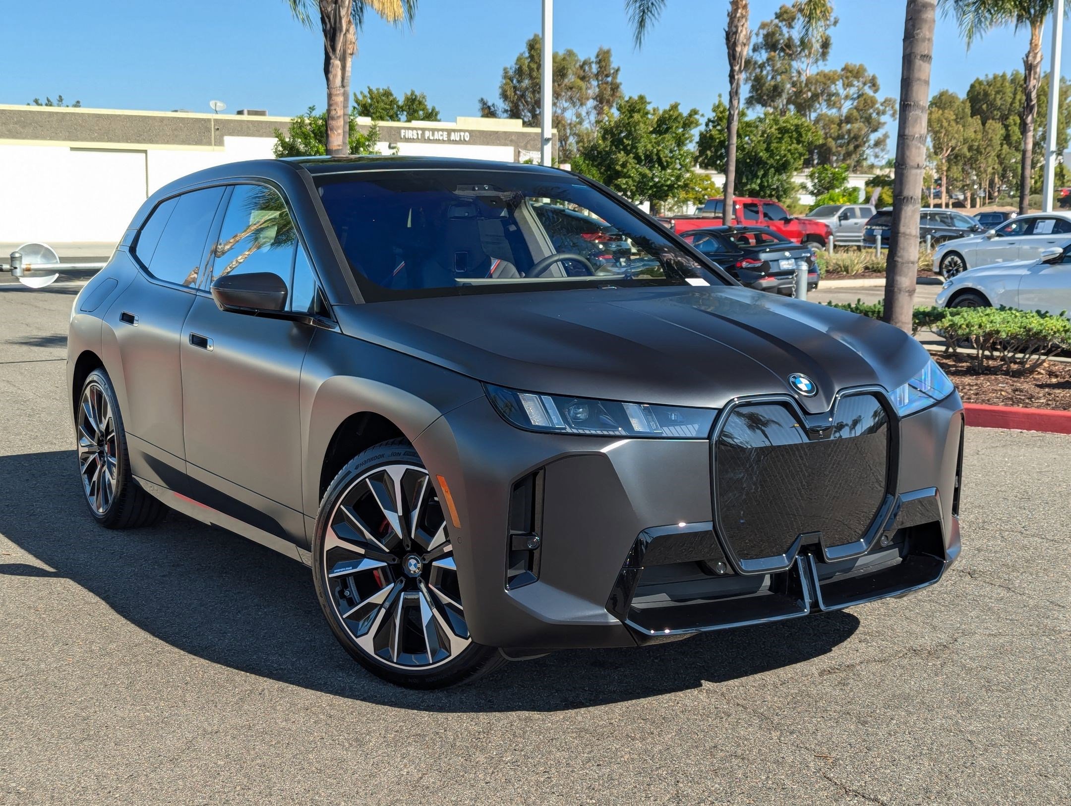 New 2026 BMW iX xDrive60 w/ M Sport Package image 2