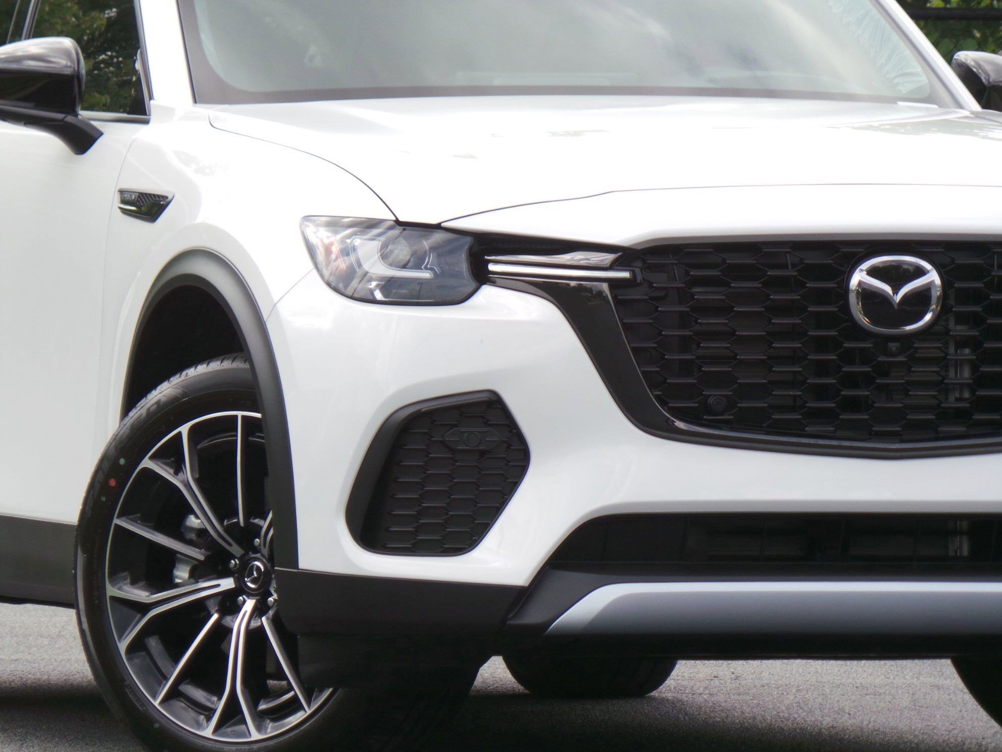 New 2025 MAZDA CX-70 Plug-In Hybrid w/ Premium Plus image 28