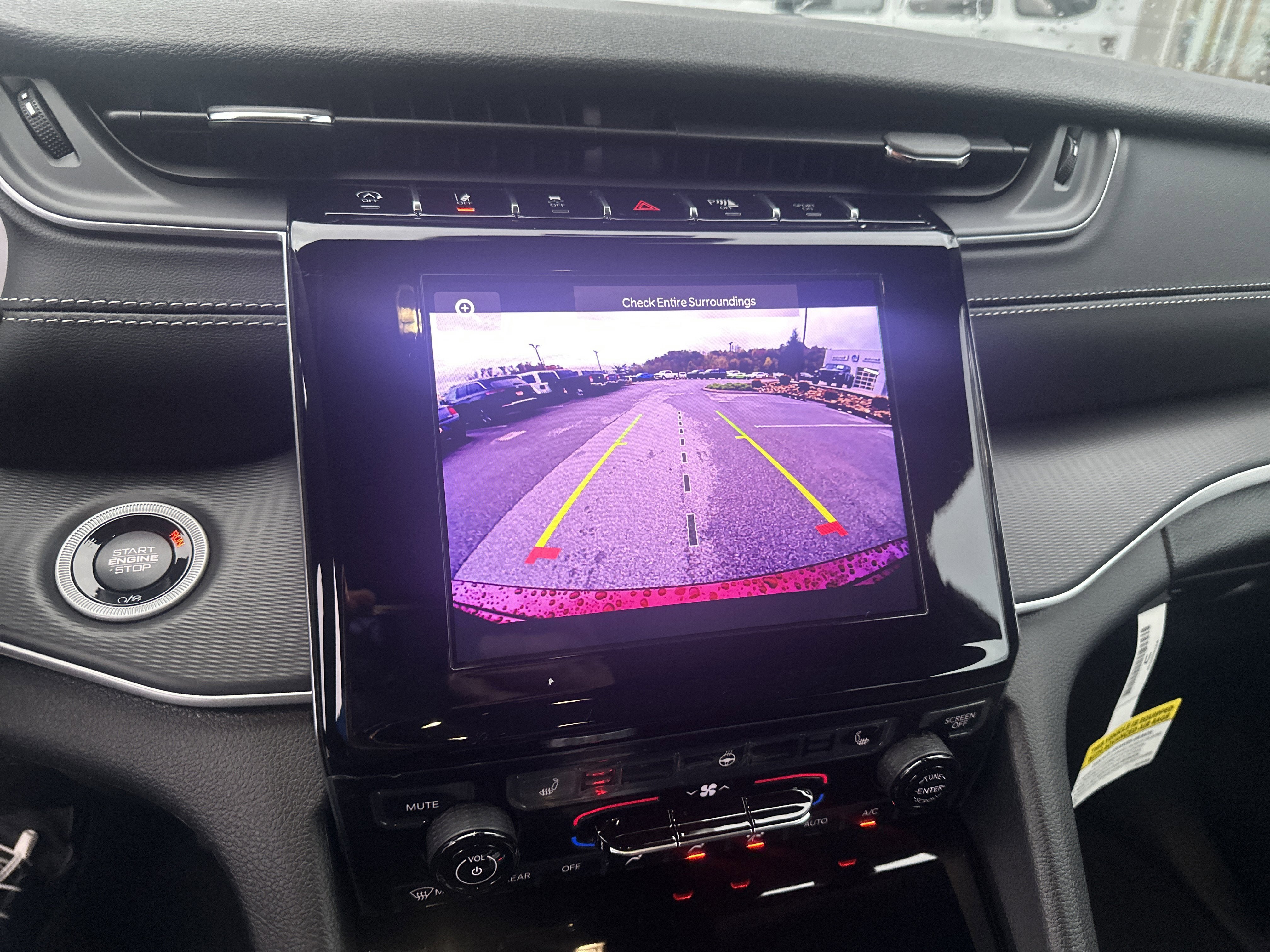 New 2025 Jeep Grand Cherokee Altitude AWD/4WD image 34