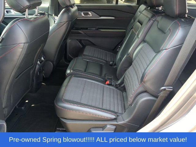 Used 2025 Ford Explorer ST-Line w/ ST-Line Street Pack AWD/4WD image 37
